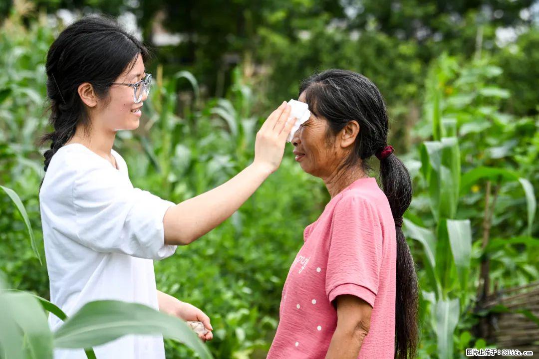 全网追的“扁担女孩”，找了一份暑假工，时薪12元 - 黑河生活资讯 - 黑河28生活网 heihe.28life.com
